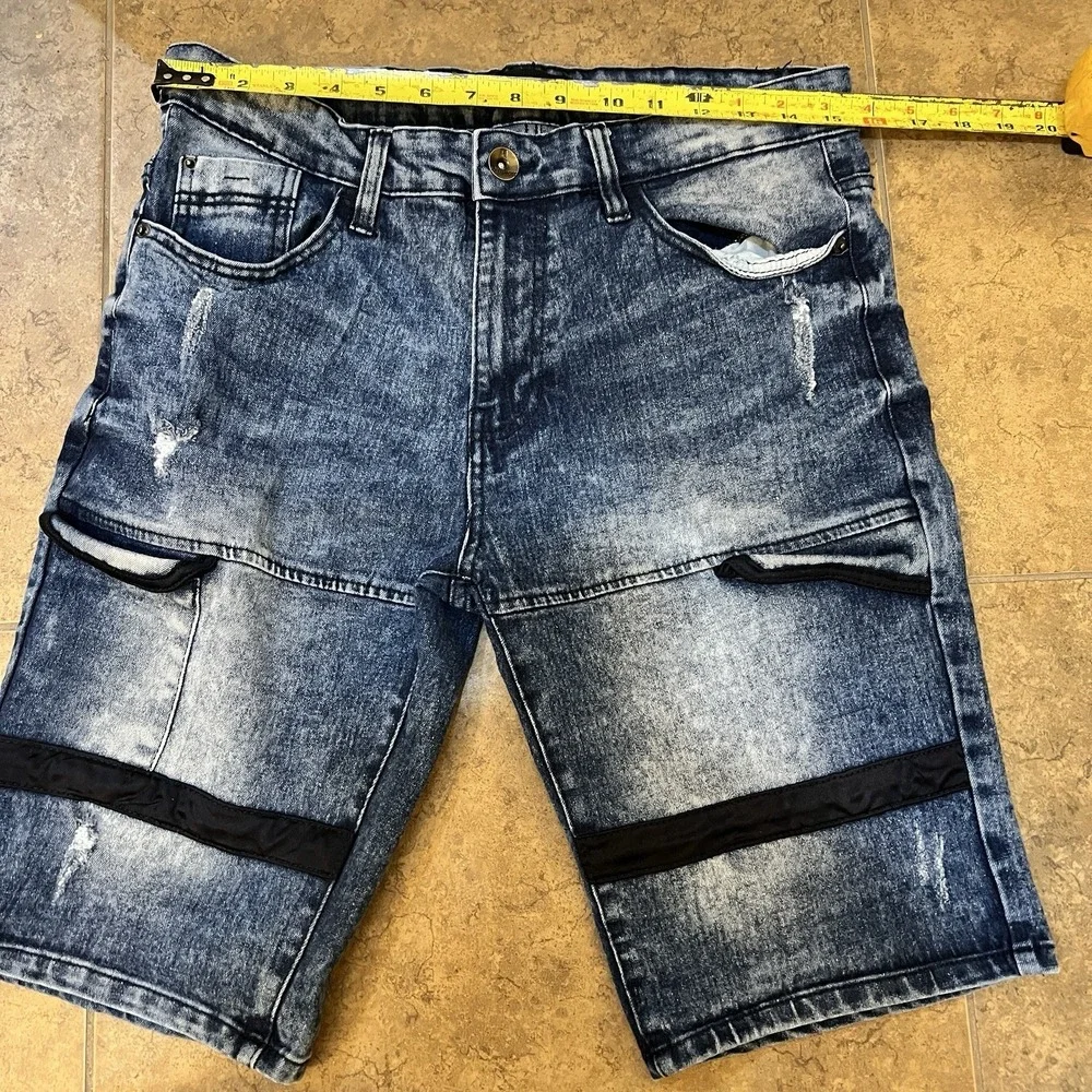 South pole Blue Jean shorts - Size 32 slim - Distressed - Black‎ Stripes - Men's